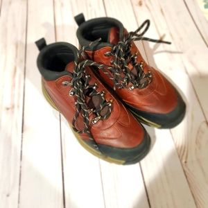 Boys Sz 1.5 Timberland Hiking boots
